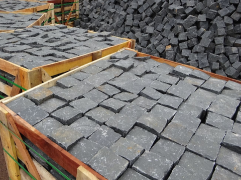  We specialize in Vietnam Basalt, including Quy Nhon Basalt, Dark Grey Granite, and Bluestone