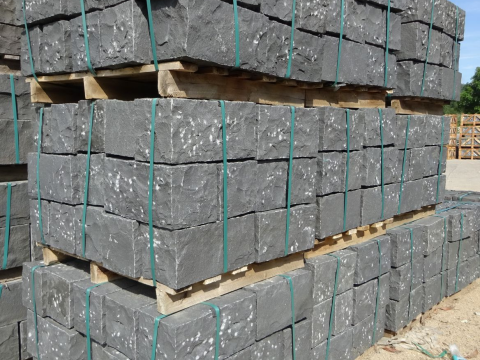 Vietnam Basalt - Wallstone all sides split