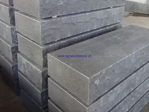 Vietnam Basalt - one long sides, other sides flamed
